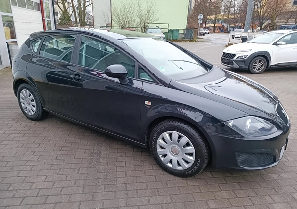 Seat Leon cena 14500 przebieg: 259897, rok produkcji 2011 z Sobótka małe 232